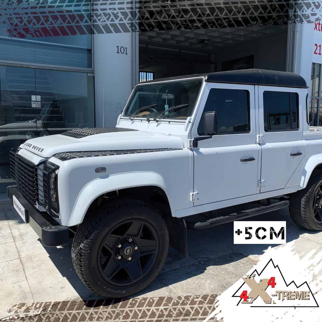 land-rover4 Ανάρτηση Old Man Emu για Land Rover Defender με αμορτισέρ Sport - Image 1