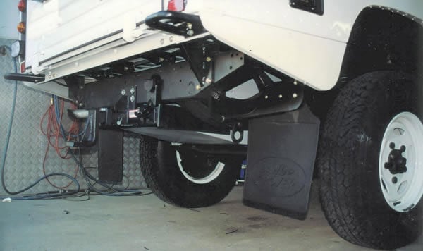Land Rover Defender 1992/1999 - Long Range TR40 Replacement Fuel Tank Land Rover Defender 1992/1999 - Long Range TR40 Replacement Fuel Tank