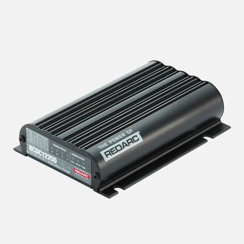 fortistis-redarc-bcdc-classic-under-bonnet-25a-dc-battery-charger1 Φορτιστής REDARC BCDC CLASSIC UNDER BONNET 25A DC BATTERY CHARGER - Image 1